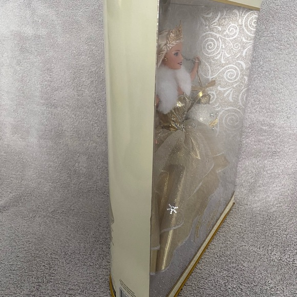 Special 2000’s Edition - Celebration Barbie - Picture 7 of 7